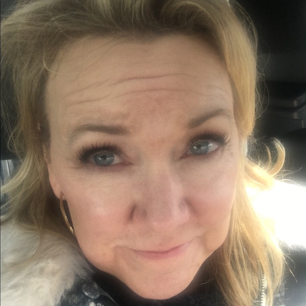 Meet your Posher, Darcy